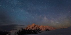 怎样在JavaScript中实现桶排序？