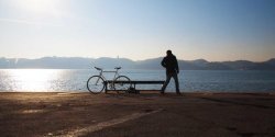 PHP如何连接到MySQL数据库？PHP使用PDO连接数据库的标准步骤是什么