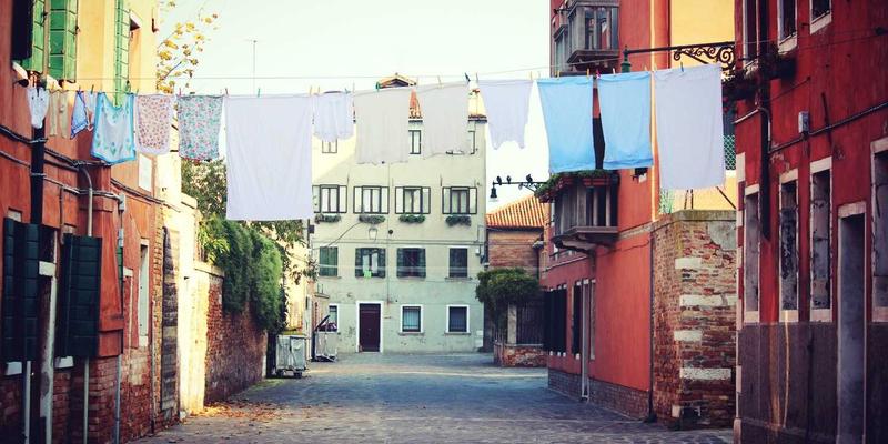 如何在React组件中动态设置ClassName属性