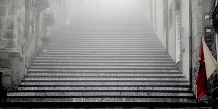 大量position: absolute导致拖拽卡顿？如何优化CSS定位与拖拽性能？