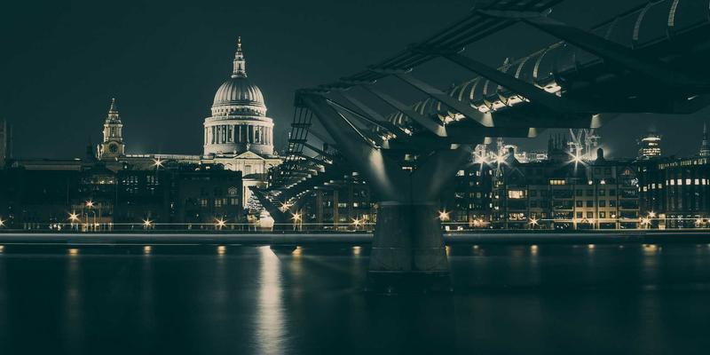 JavaScript如何解析xml数据?原生JS与jQuery处理xml的两种方式