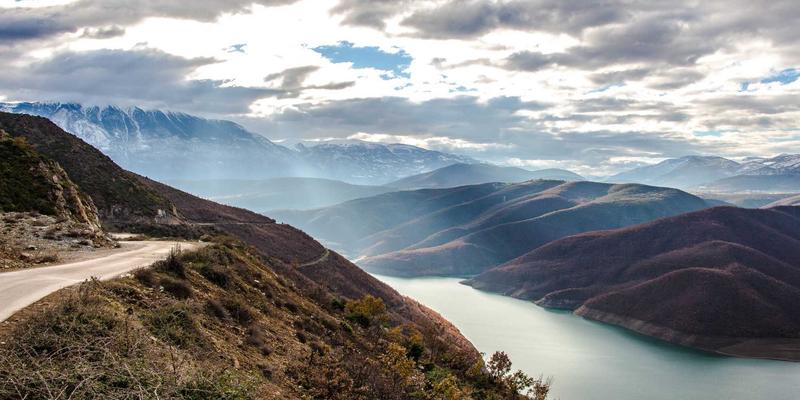 在React中如何实现嵌套列表的键盘导航与统一序列号管理