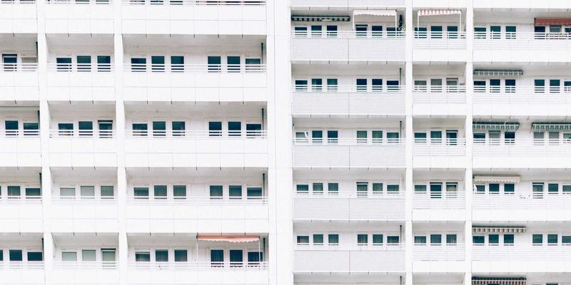 Go 接口实现检查:为什么未实现接口方法却未报错?
