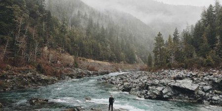 Python脚本文件怎么创建？Python脚本文件创建的几种方法与IDE操作步骤