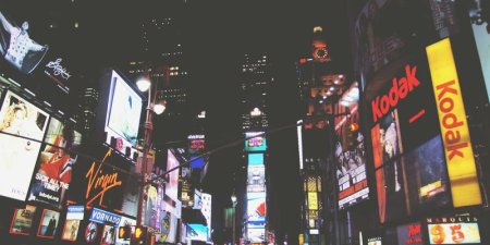 如何在 MySQL 中筛选同时包含字母和数字的字符串字段
