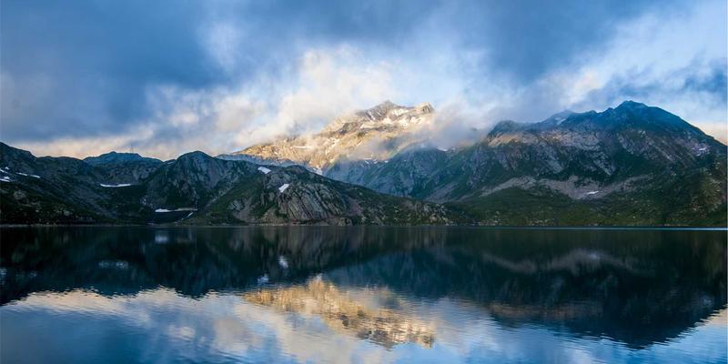 如何用TypeScript为IWAC封装尼泊尔网络无障碍指南的键盘导航类型定义?