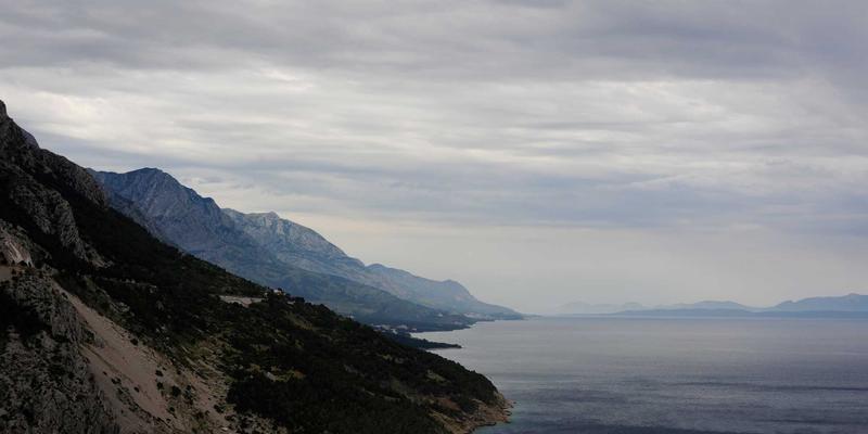 如何添加广告不影响网站排名权重